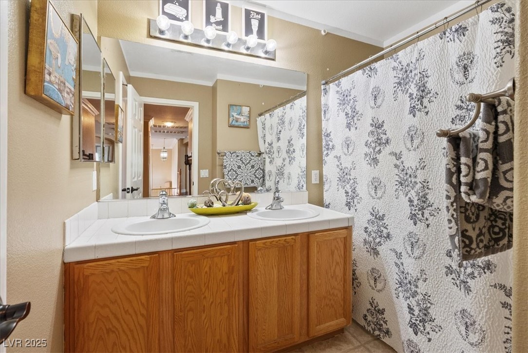 3827 Blue Gull Street