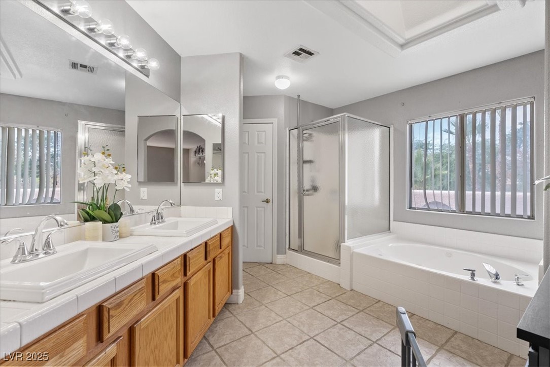 3827 Blue Gull Street