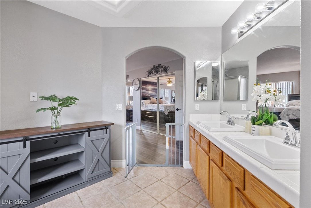 3827 Blue Gull Street