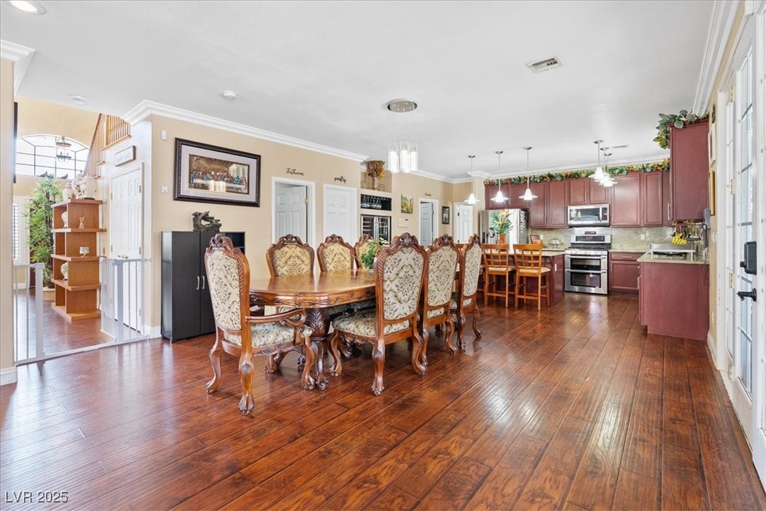 3827 Blue Gull Street