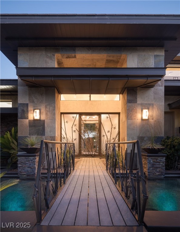 17 Soaring Bird Court