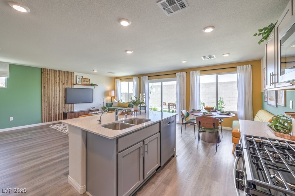 6141 Orchid Falls Street 25