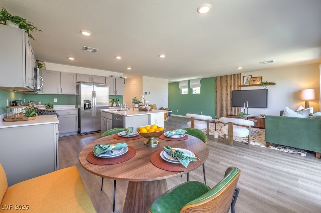 6141 Orchid Falls Street 25