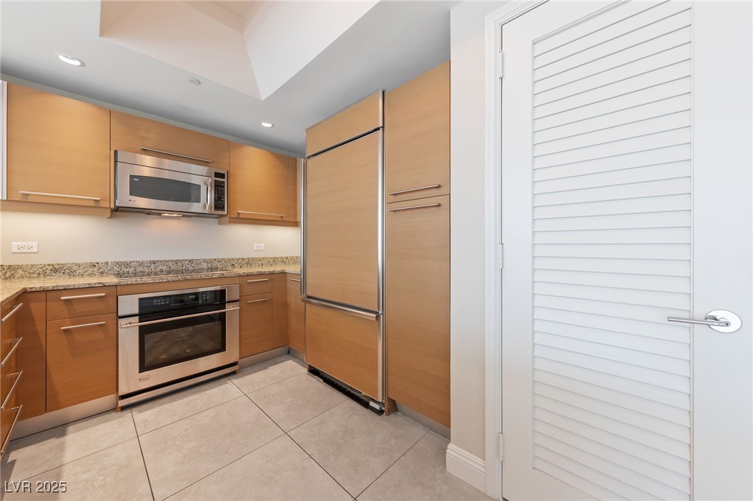 222 Karen Avenue 1101