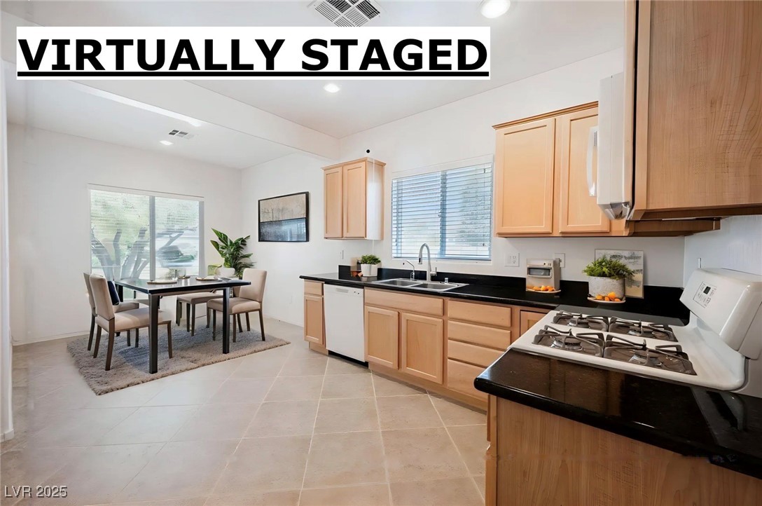 2129 Bay Thrush Way