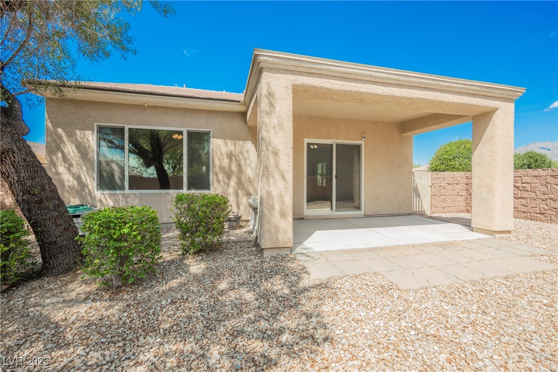 2129 Bay Thrush Way
