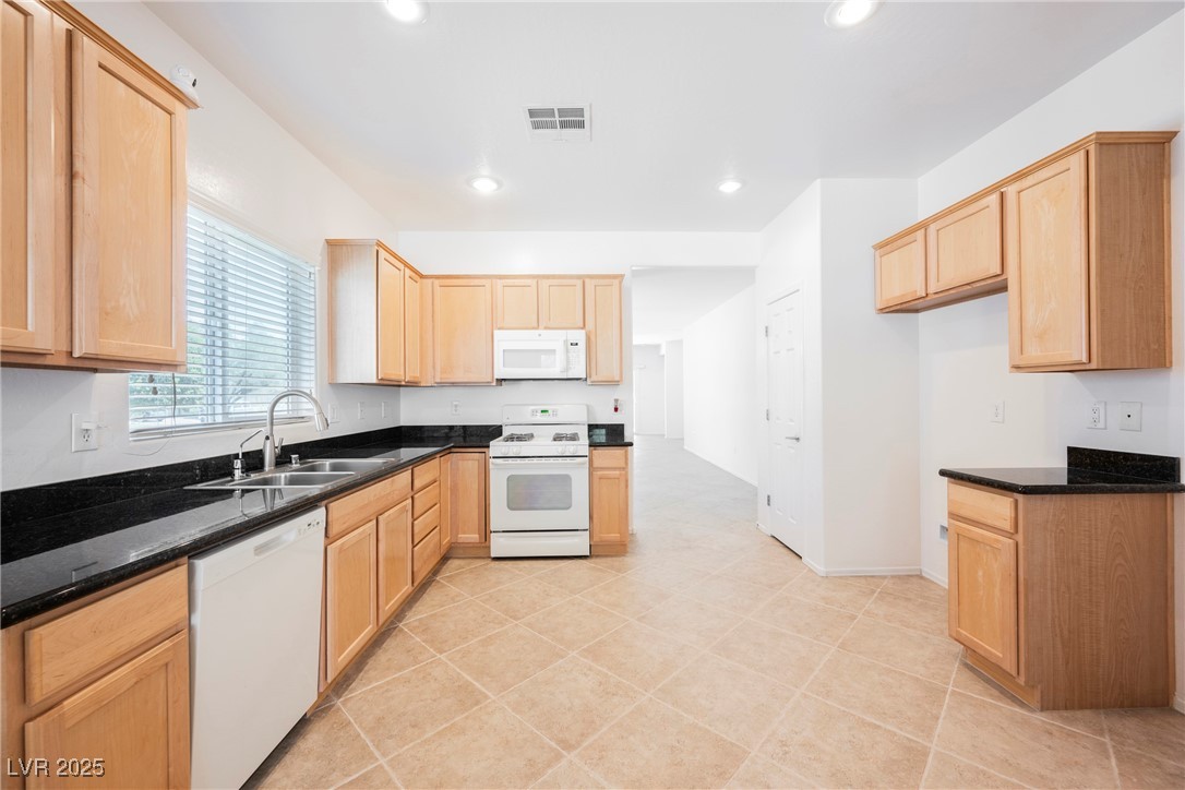 2129 Bay Thrush Way