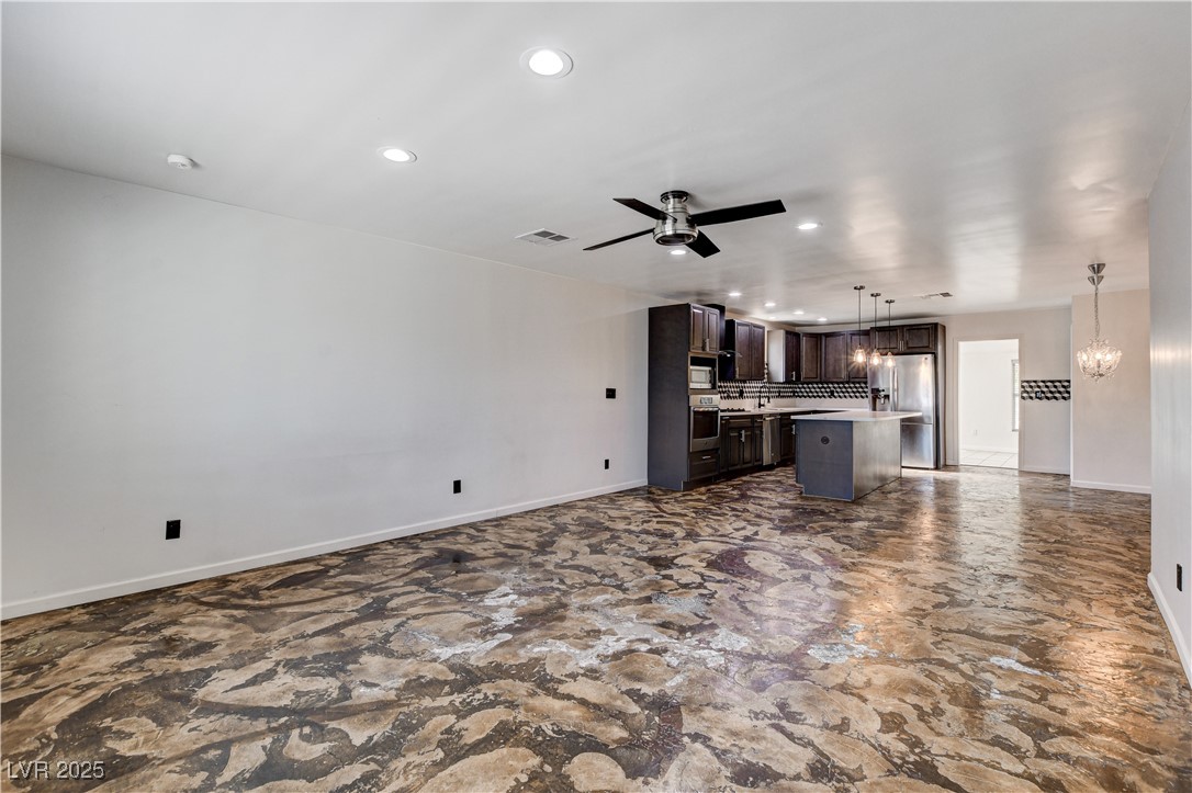 4828 Lakestream Avenue