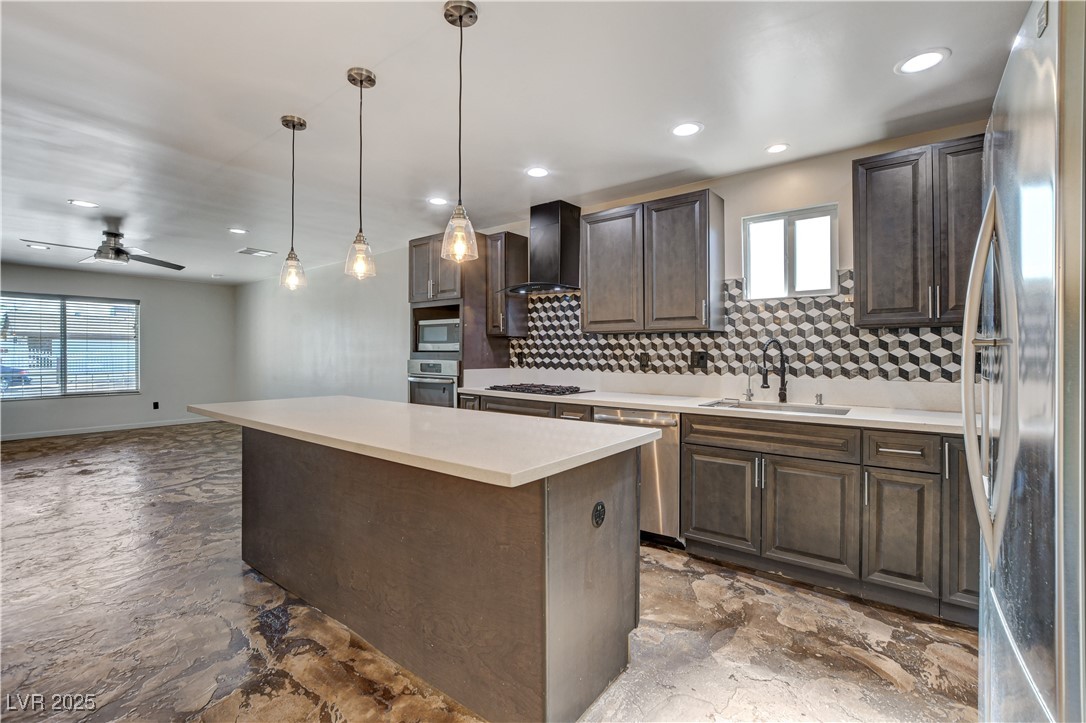 4828 Lakestream Avenue