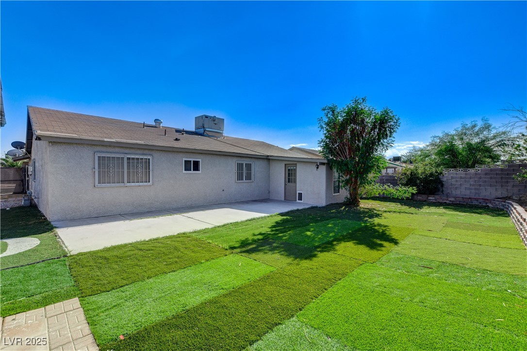 4828 Lakestream Avenue