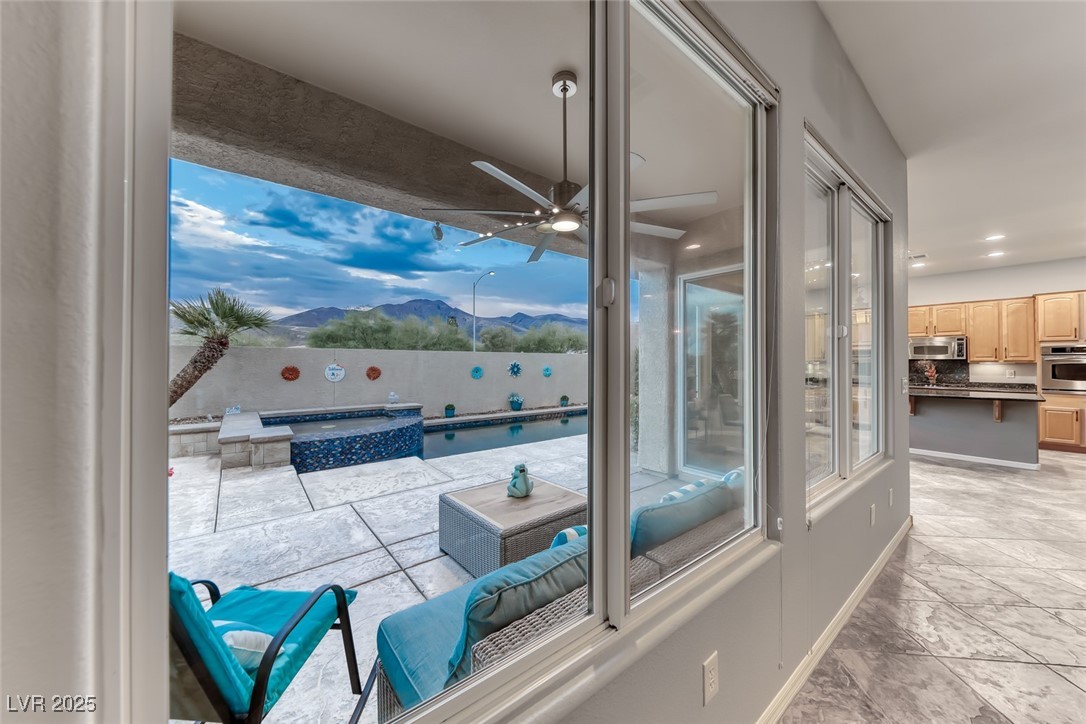 2142 Sandstone Cliffs Drive