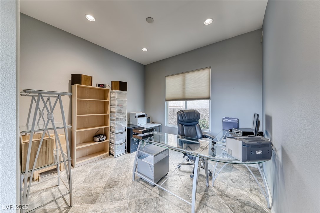 2142 Sandstone Cliffs Drive