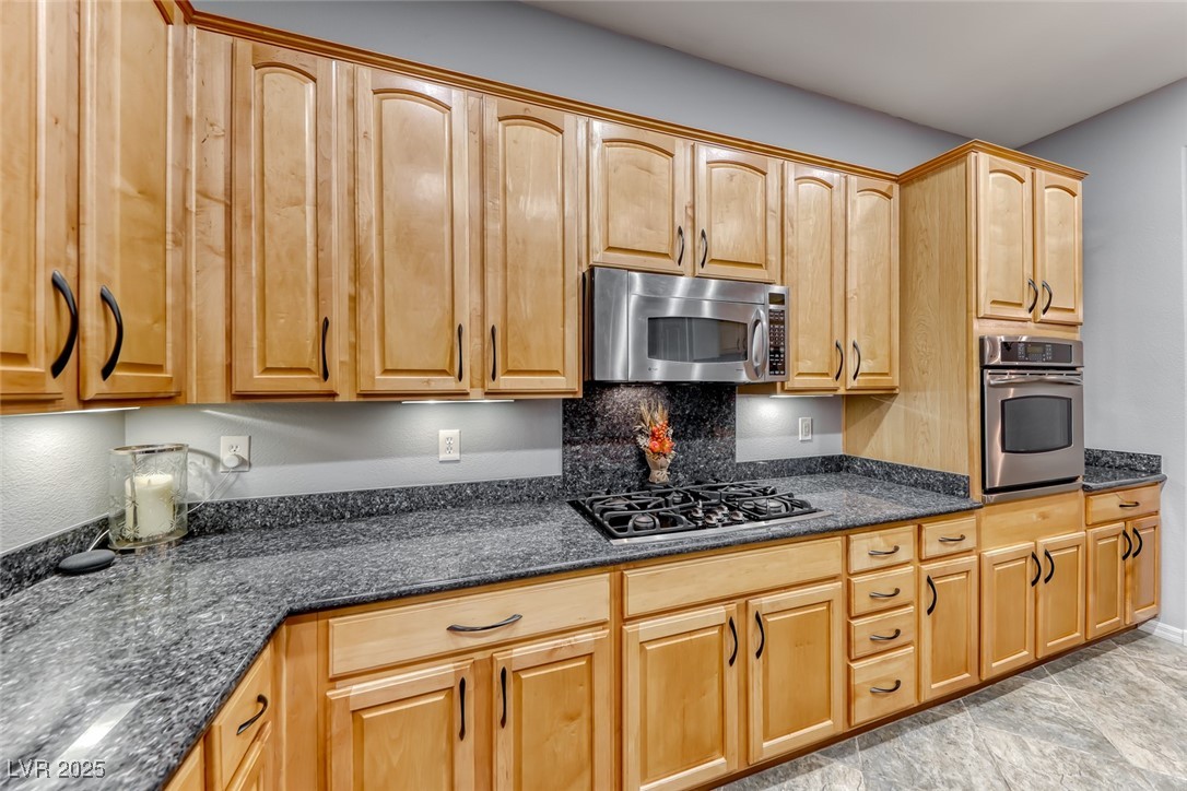 2142 Sandstone Cliffs Drive