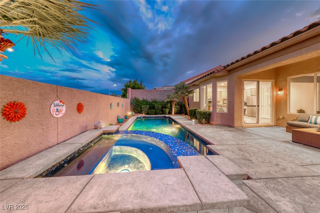 2142 Sandstone Cliffs Drive