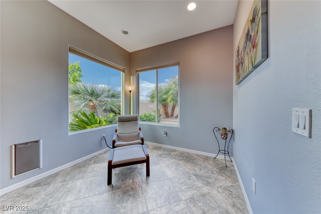 2142 Sandstone Cliffs Drive