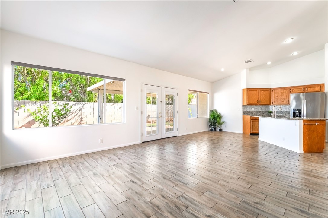 924 Highland Trails Avenue