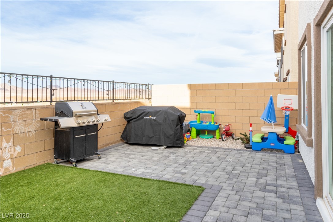 414 Larksong Avenue