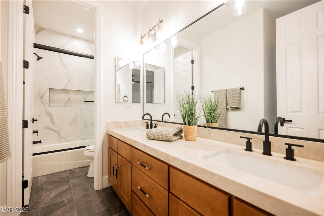 10038 Peak Lookout Street