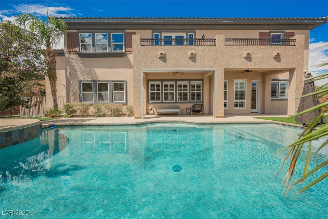 10038 Peak Lookout Street