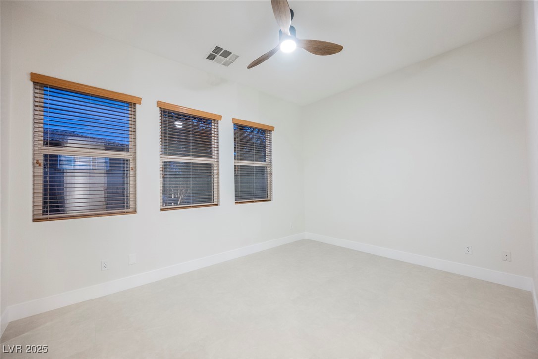 10038 Peak Lookout Street