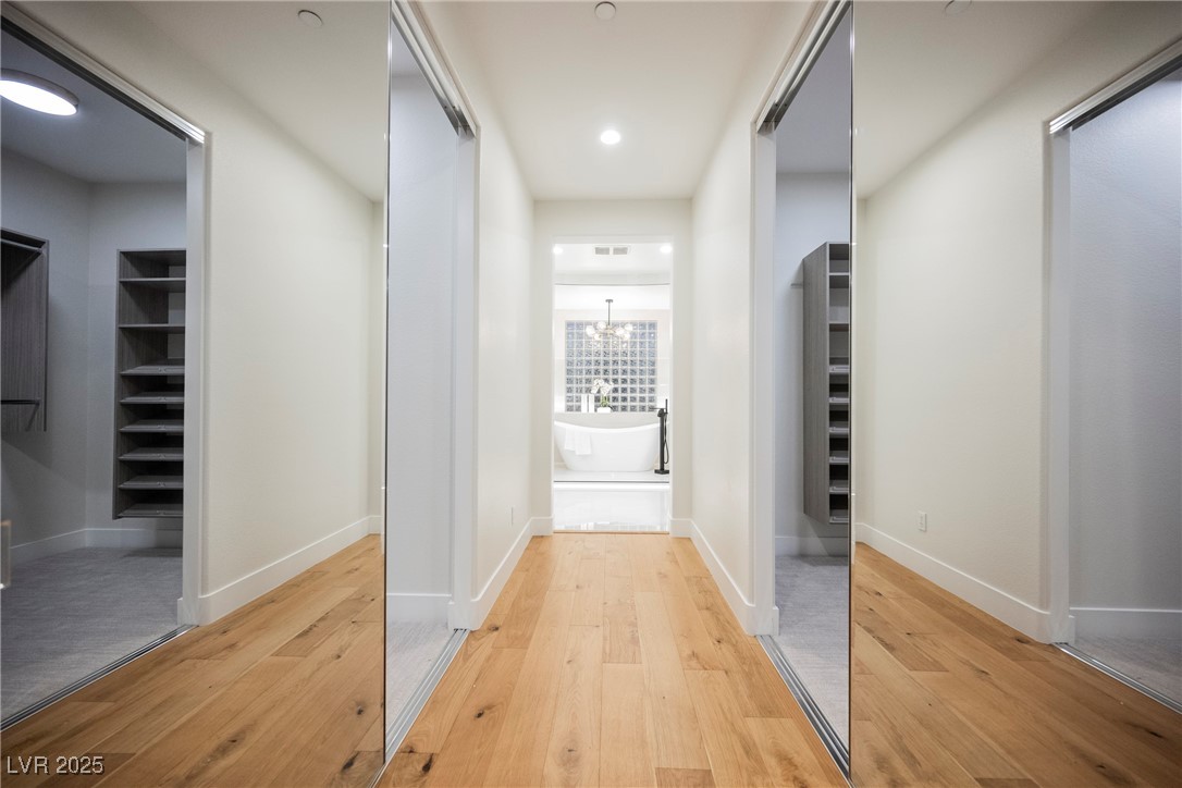 10038 Peak Lookout Street