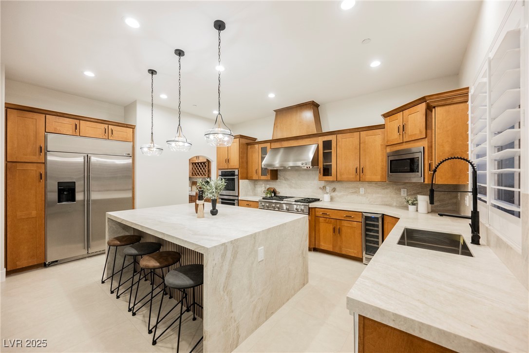 10038 Peak Lookout Street