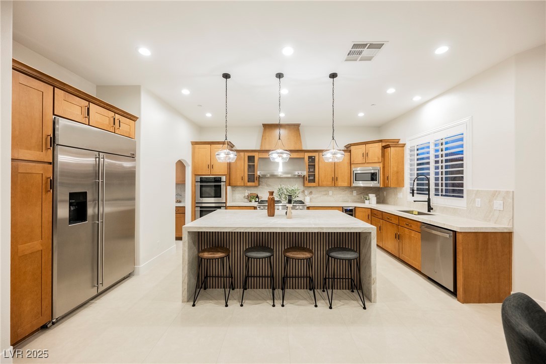 10038 Peak Lookout Street