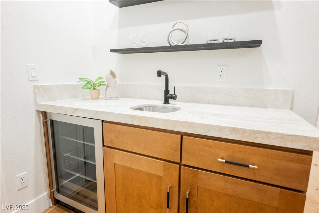 10038 Peak Lookout Street