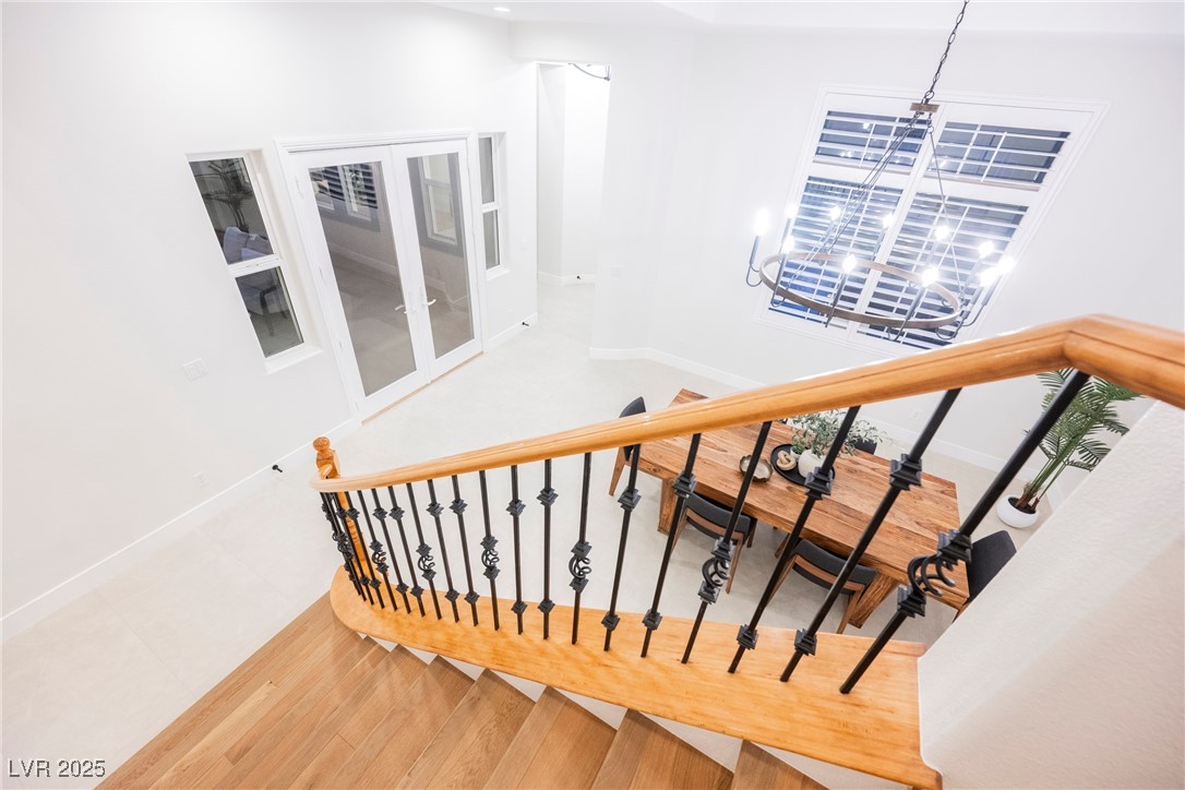 10038 Peak Lookout Street