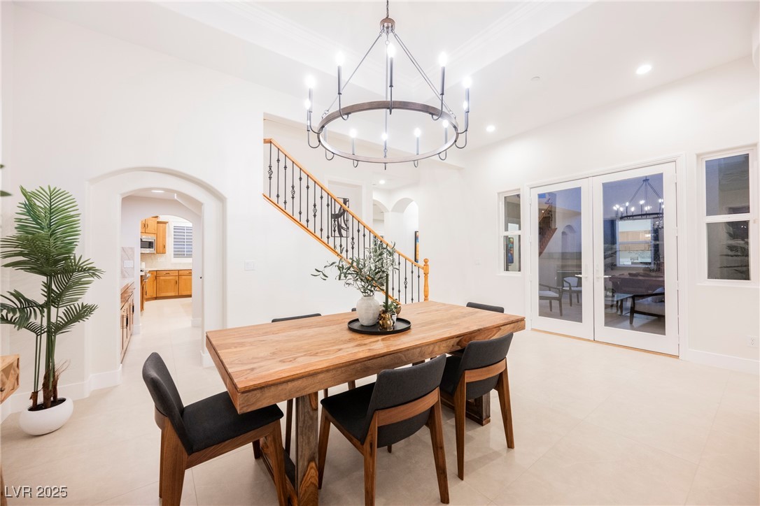 10038 Peak Lookout Street