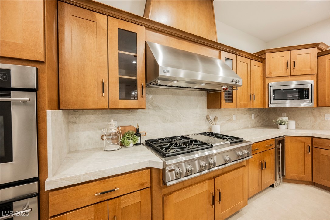 10038 Peak Lookout Street