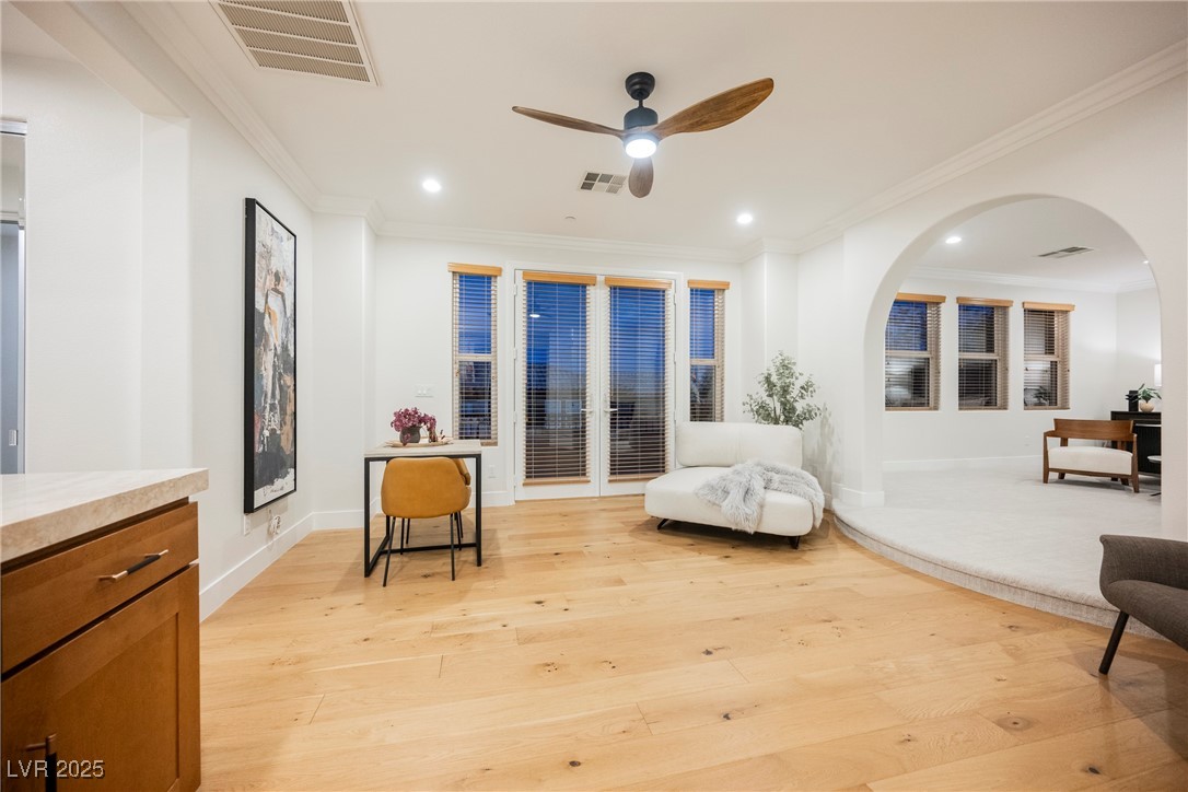 10038 Peak Lookout Street