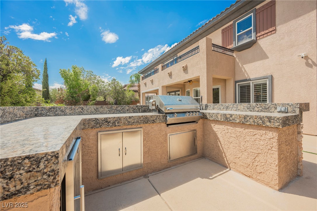 10038 Peak Lookout Street