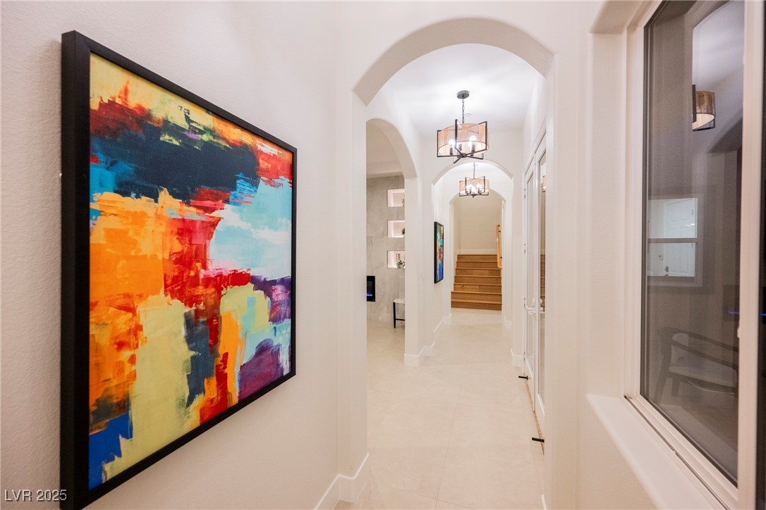 10038 Peak Lookout Street