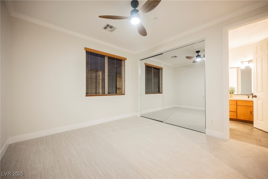 10038 Peak Lookout Street