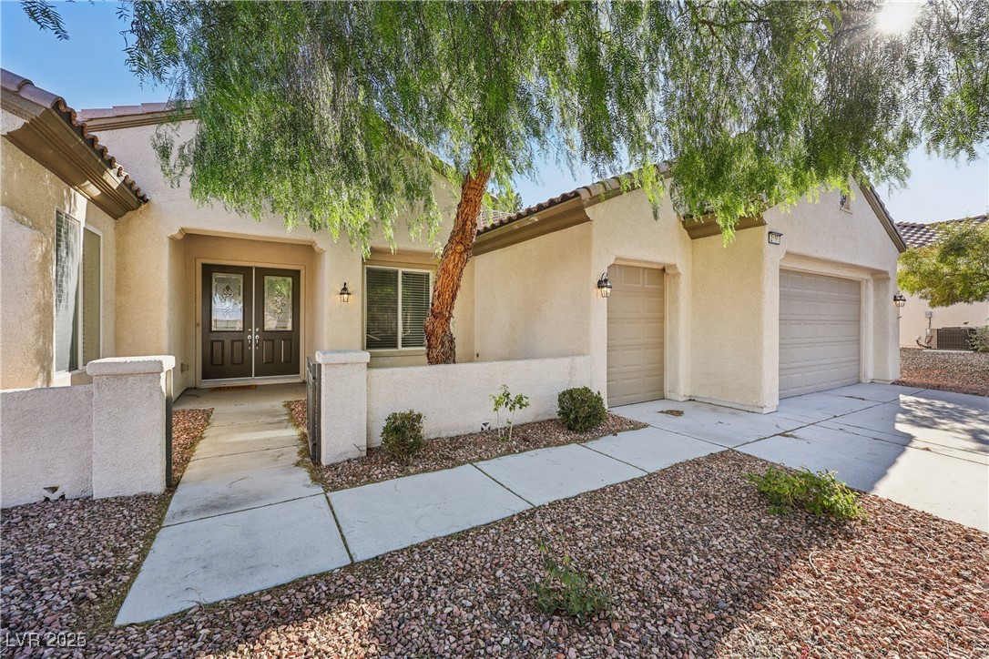 2156 Twin Falls Drive