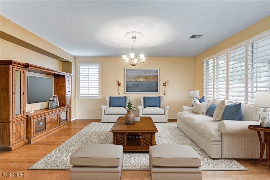 2828 Cottoneaster Street