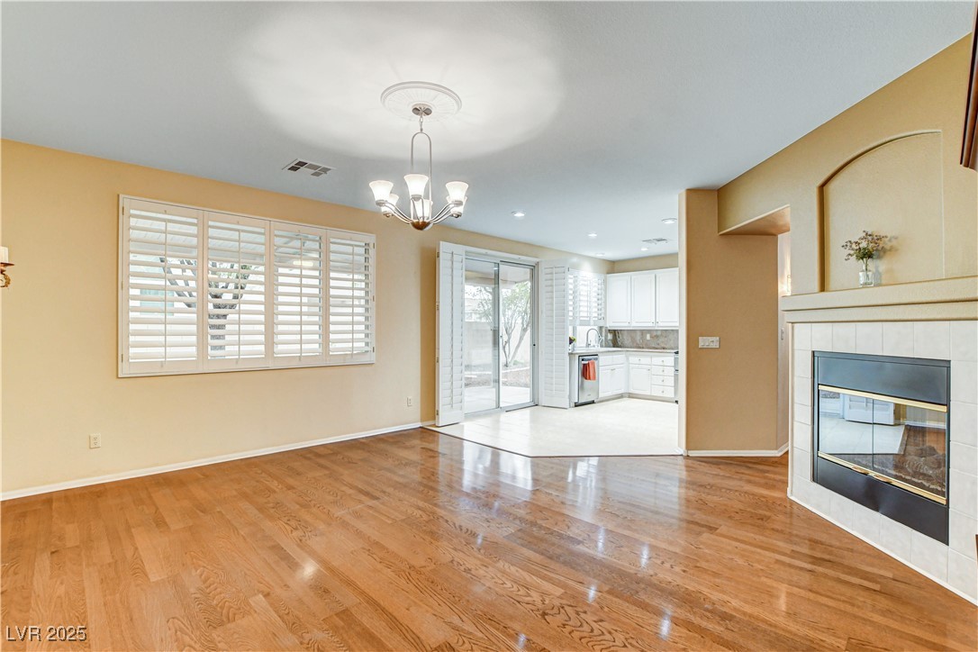 2828 Cottoneaster Street