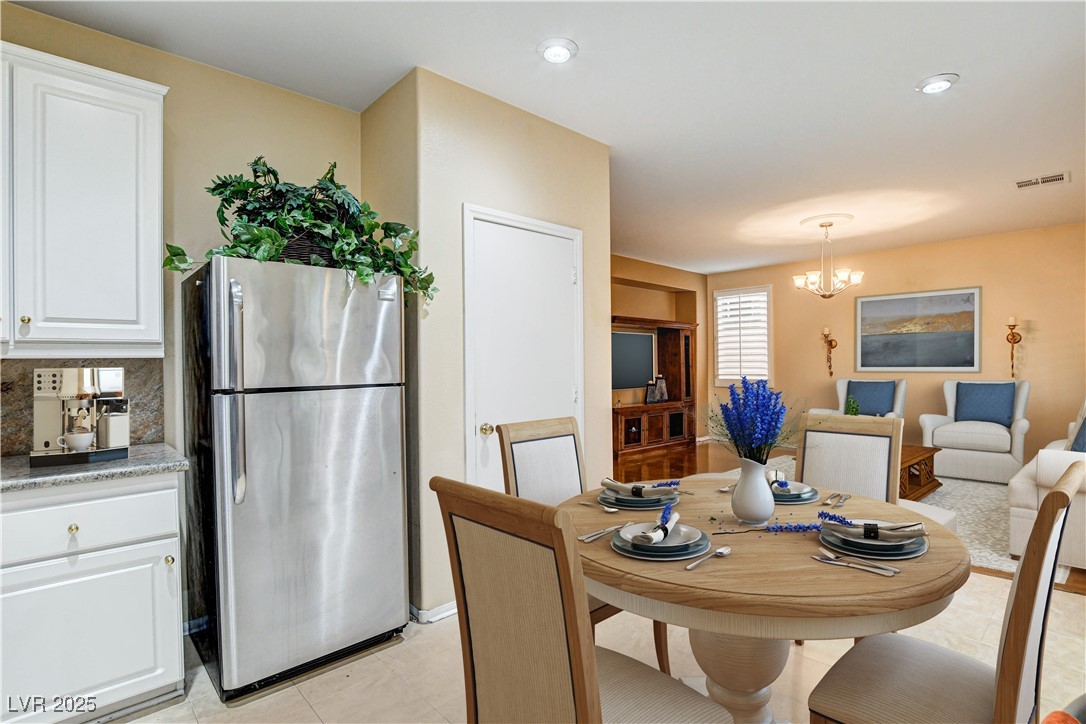 2828 Cottoneaster Street