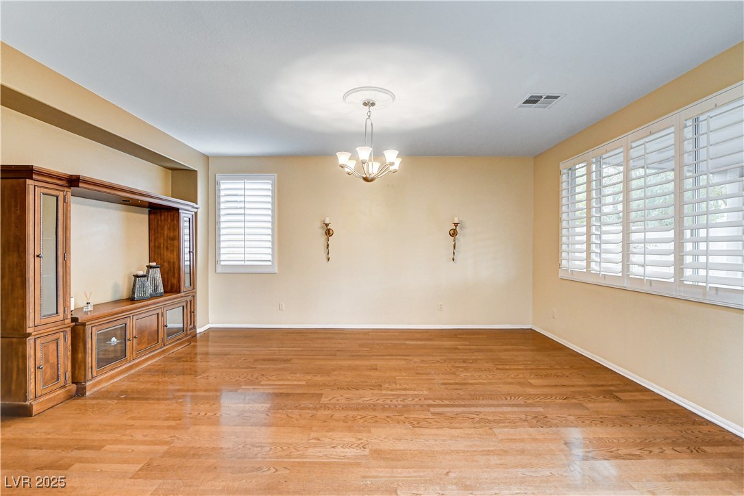 2828 Cottoneaster Street