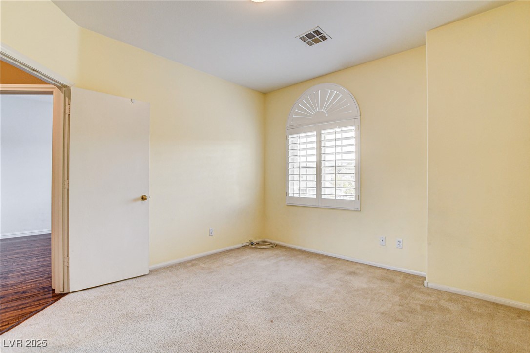 2828 Cottoneaster Street