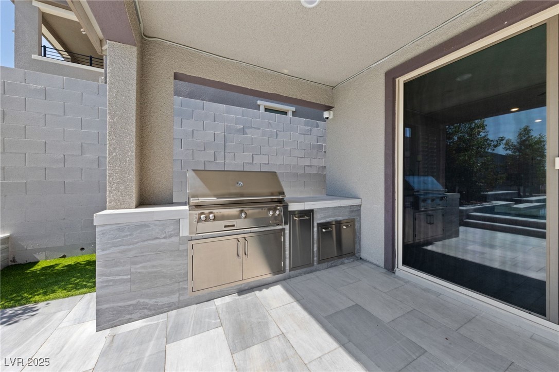 12613 Huckleberry Oak Avenue