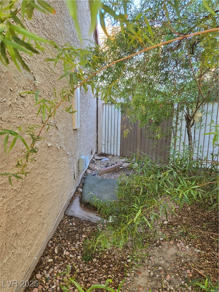 2806 Scotch Heather Street