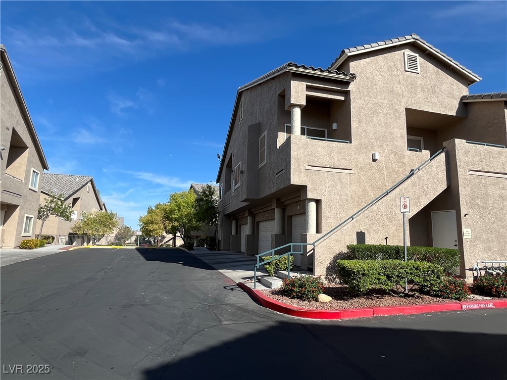 2052 Gravel Hill Street 202