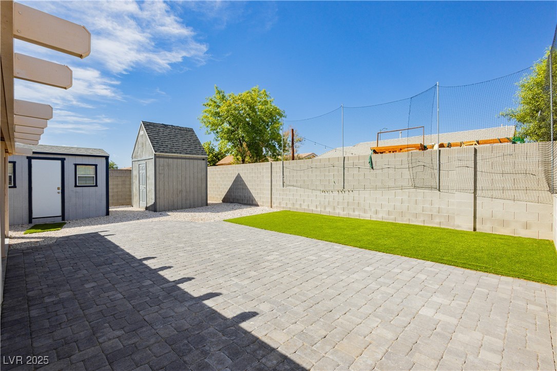 2108 Hollow Oak Avenue