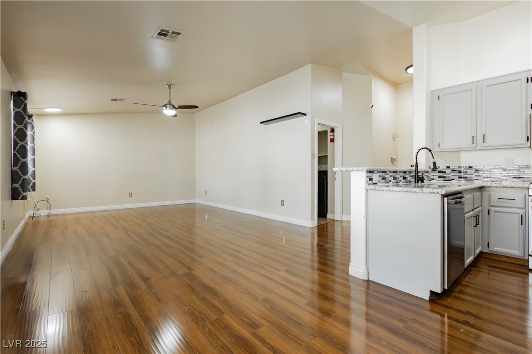 2108 Hollow Oak Avenue