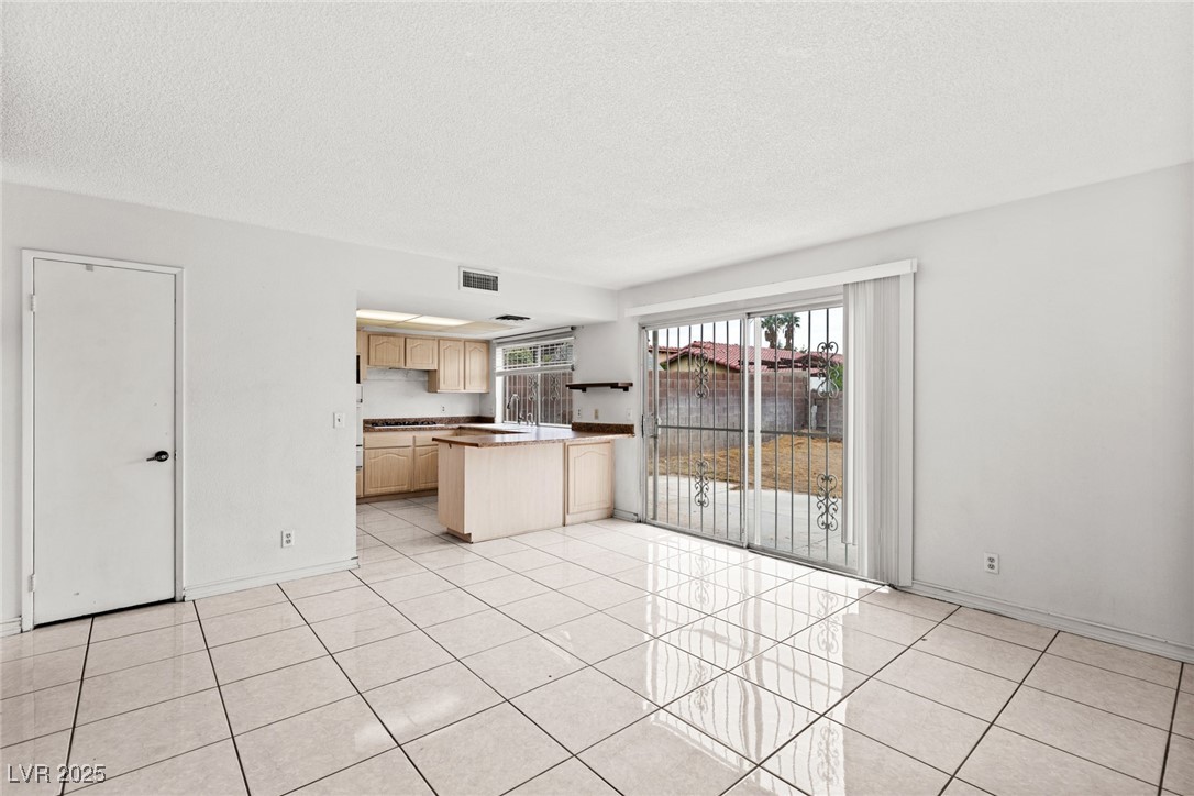 6816 Segura Drive