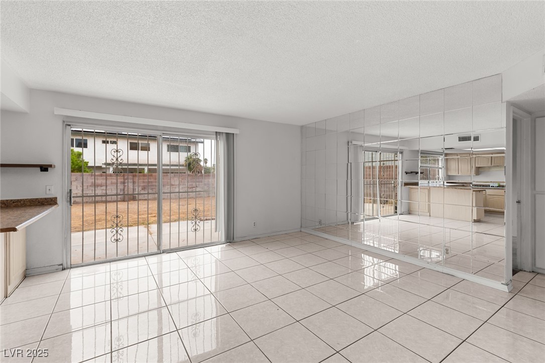 6816 Segura Drive