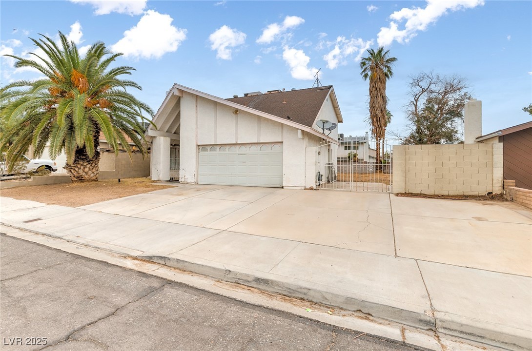 6816 Segura Drive