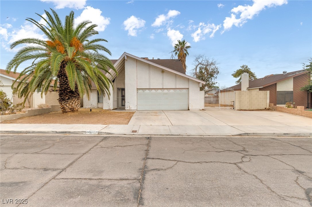 6816 Segura Drive